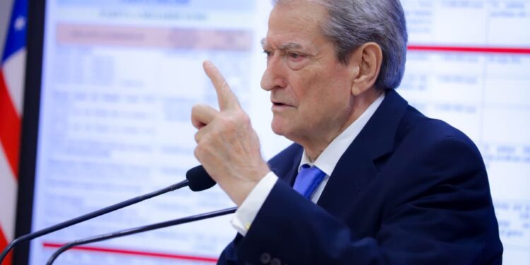 Berisha prezanton planin 265 milionë euro për të frenuar shpopullimin: Bonus prej 1 mijë deri në 5 mijë euro për çdo fëmijë.