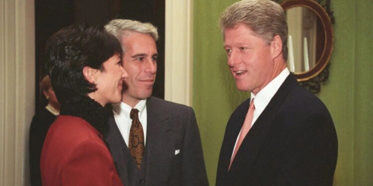 Bill Clinton hesht pas publikimit të fotove nga dosja 'Epstein': Administrata Trump po përpiqet të fshihesh prova.
