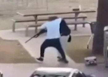 Billioneri jep 65 mijë dollarë për heroin e Bondi Beach pas incidentit me armën