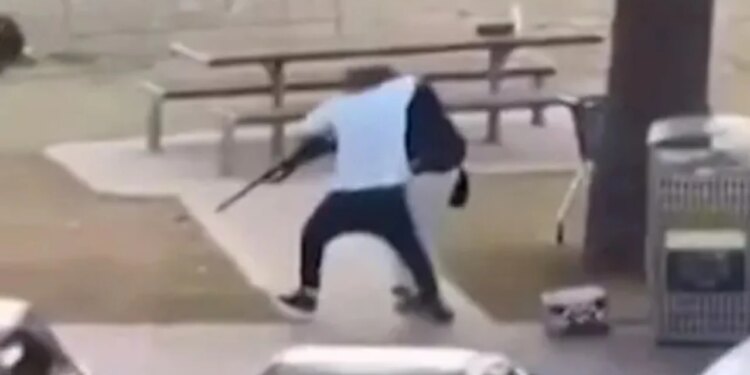Billioneri jep 65 mijë dollarë për heroin e Bondi Beach pas incidentit me armën