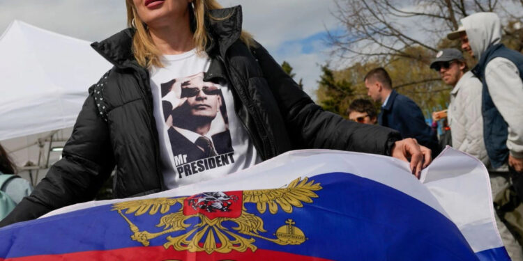 Britania zvogëlon ndihmat për të përballuar kërcënimin rus në Ballkan