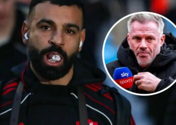 Carragher reagon ndaj Salah: E papranueshme ajo që bëri, çdo sukses në futboll është rezultat i ekipit, ai po i merr meritat për vete.