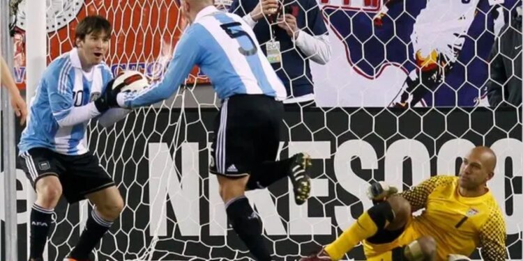 Çmimet e më të mirëve të futbollit shqiptar për vitin 2025 shpallen: Ylli i natës, legjenda argjentinase, herë pas here synonte të merrte drejtimin e kuqezinjve.