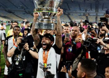 Corinthians, Depay në bisedime me drejtuesit e klubit: Ata dëshirojnë që unë të largohem...