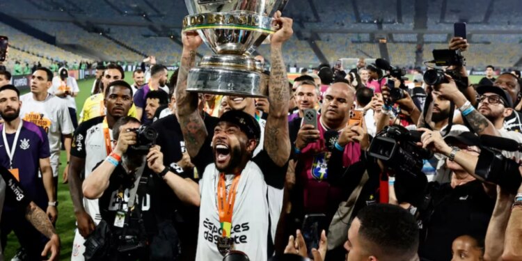 Corinthians, Depay në bisedime me drejtuesit e klubit: Ata dëshirojnë që unë të largohem...