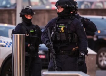 Detajet e sulmit terrorist në Australi: Babë e bir autorët e masakrës, flamuri i ISIS u gjet në vendin e ngjarjes