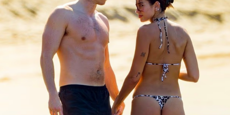 Dua Lipa dhe momenti intim me Callum Turner që po shpërthen në rrjete sociale, si J.Lo në vitin 2002!