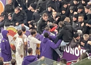 Dzeko me megafon në duar: A kërcënohet për sulmuesi dhe Fiorentina?