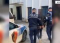 EMRI/ I kërkuari 35-vjeçar, pjesë e grupit kriminal dhe i dënuar nga GJKKO, kapet në Krujë