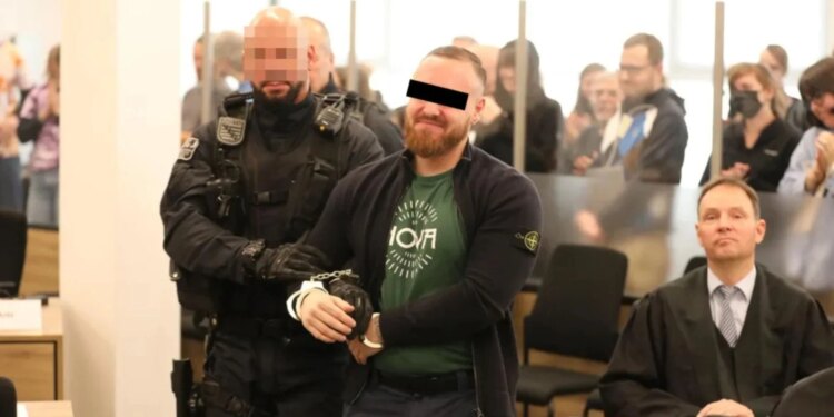 Ekstremisti i majtë shqiptar me urdhër-arrest nga Gjermania arrestohet në Francë pas ngjarjeve të vitit 2023 me neonazistët në Budapest