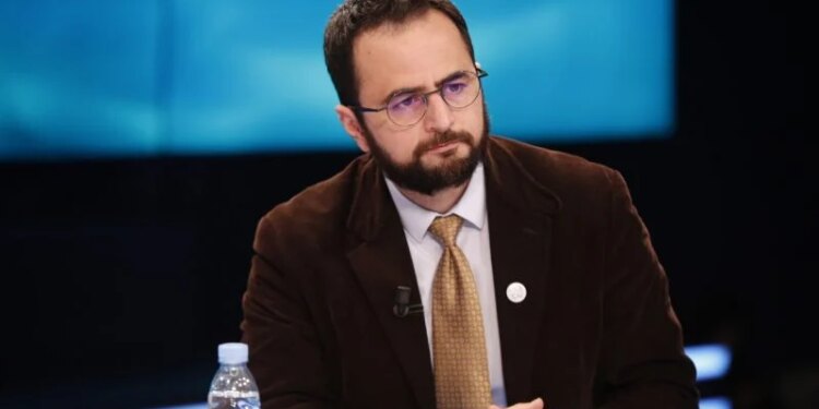 Endrit Shabani reagon pas zgjedhjes së Avokatit të Popullit: "Me votën time, mazhoranca theksoi rëndësinë e funksionimit të shtetit"