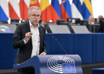 Eurodeputeti Reuten: Pas përfundimit të masave, të vazhdohet me aplikimin e Kosovës për anëtarësim