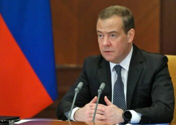 “Evropa e çmendur mundohet të grabisë asetet ruse,” thotë ish-presidenti rus: Veprimi që legjitimon luftën.