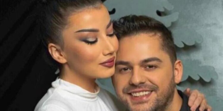 Fotografi/ Ndëruar nga jeta Shpat Kasapit, bashkëshortja e këngëtarit nda mesazhin prekës: "Sa do doja të kisha në dorë edhe biletën tënde."