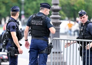 Franca: 53-vjeçarja dënohet me 30 vite burg për vrasjen e njërës prej vajzave dhe tentativën për të vrarë ish-bashkëshortin.