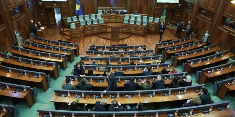 GLPS: Ngërçi politik po minon kredibilitetin ndërkombëtar të Kosovës