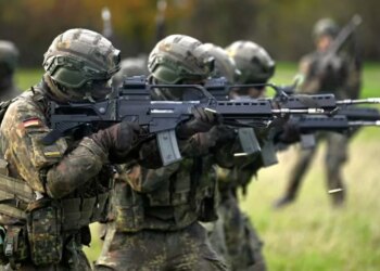 Gjermania miraton strategjinë për të rritur numrin e trupave, ndërsa Europa forcon mbrojtjen ndaj Rusisë.