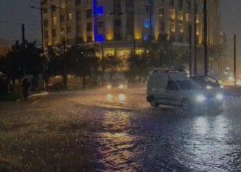 Greqia përfshihet nga stuhia ‘Vyron’, përmbytje në Zakynthos dhe Athinë