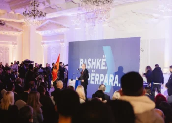 Hamza promovon reforma ekonomike dhe përmirësimin e mirëqenies