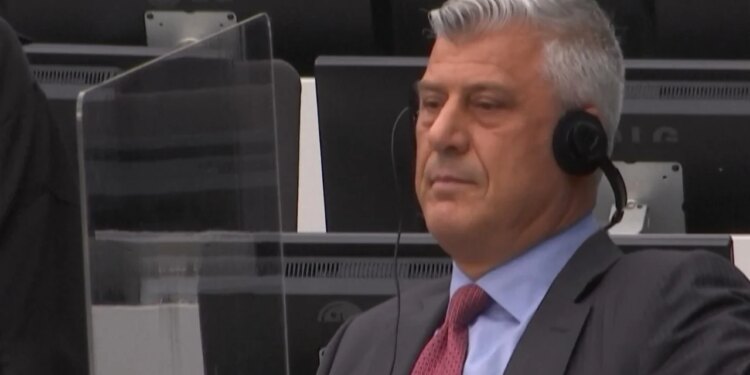 Hashim Thaçi qëndron në Hagë, Specialja vazhdon mbajtjen e tij në paraburgim: Ka rrezik arratie.