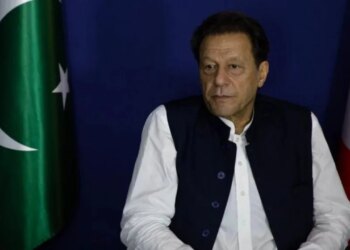 Imran Khan dhe bashkëshortja e tij shpallen fajtorë për mashtrim dhe marrje dhuratash shtetërore, rritet dënimi me burg.