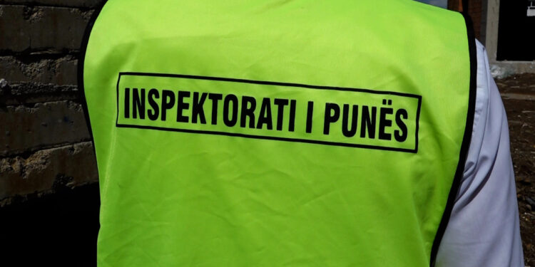 Inspektorati i Punës mbyll një kompani në Vushtrri për kushte të rrezikshme për punonjësit