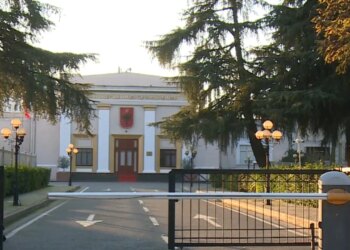 Interpelanca me Ramën mbi zgjedhjen e Avokatit të Popullit, publikohet rendi i ditës për seancën maratonë të enjtes.