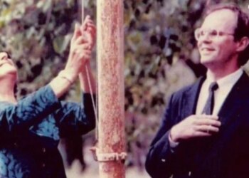 Ish-ambasadori amerikan Hill: Shqipëria kishte shumë trauma nga diktatura staliniste në demokraci, siç më tha një i moshuar…