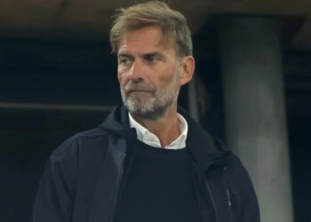Ish-trajneri i Tottenhamit propozon një ide të guximshme: Klubi duhet të angazhojë Jurgen Klopp si trajner.