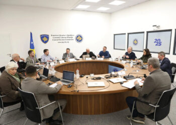 KQZ eliminohet kërkesa për certifikatë mjekësore për qytetarët mbi 80 vjeç për të lehtësuar votimin.