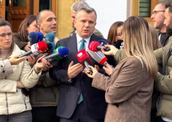 Kaosi dhe tensionet në Kuvend, Balla shpreh ironinë ndaj PD: Kur protestat janë të boshatisura, shkaktojnë trazira në Kuvend.