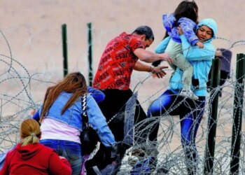 Katër emigrantë të paligjshëm humbin jetën në qendrat e imigracionit, vdekjet arrijnë shifra rekord, 30 për vitin 2025.