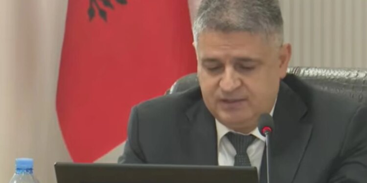 Konkurrencë për drejtimin e SPAK: Xholi flet për rrëmbimin e dy biznesmenëve dhe kërkesën për të hequr mandatin e deputetëve: "I detyruan të hapnin varret dhe..."