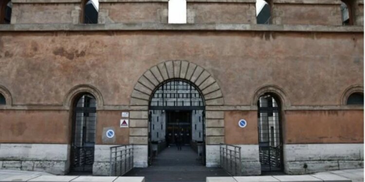 Korrupsi dhe pastrimi i parave: Djemtë e ish-presidentit të Jemenit në bankën e të akuzuarve në Francë