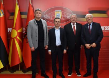 Krerët e futbollit të Ballkanit vizitojnë stadiumin e Tetovës, Duka: Ky stadium ishte në kushte të papranueshme, presim inaugurimin.
