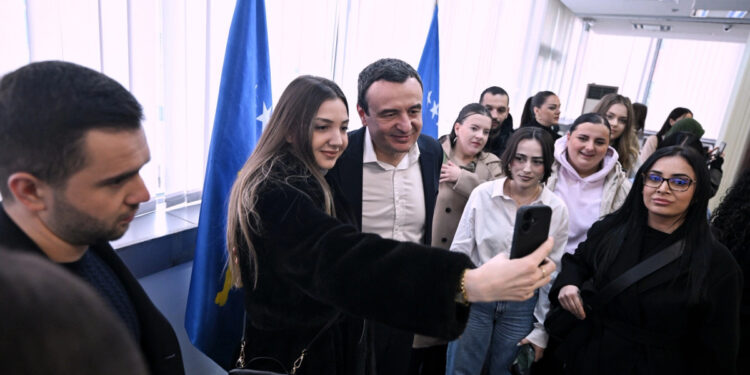 Kurti: Në mandatet tona të ardhshme, do ta rrisim dyfish buxhetin për bursat.