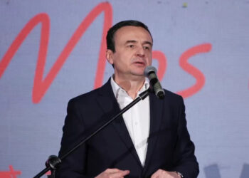 Kurti: Premtojnë rritje pagash prej 50% duke e ditur se nuk do të vlerësohen për poziten e kryeministrit