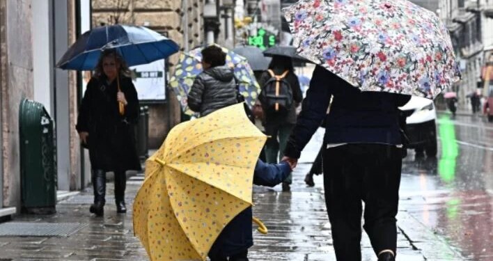 Kushtet e pasigurta dhe shira të rastit, parashikimi i motit për të enjten e ardhshme.