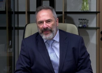 Linjën Tiranë-Toronto: Fluturime direkte Shqipëri-Kanada, një ngjarje historike për herë të parë.