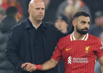 Liverpool në haos të plotë para ndeshjes me Interin, Slot nën kërcënimin e shkarkimit përballë hijes së idhullit në Anfield.