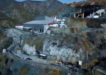 “Lulet e floririt”: Hulumtimi i Inside Story mbi minierat në Shqipëri