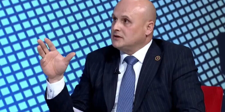 Maloku: VV nënvizon se komunat e udhëhequra nga të tjerë përjashtohen nga investimet.