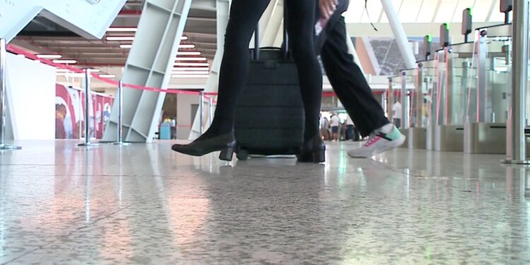 Martesa, një rrugë e re drejt emigrimit: Bashkimi familjar, arsyeja kryesore për lejet e qëndrimit të emigrantëve