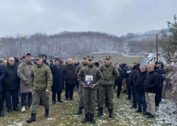Me Ndërime, Pėrgëzohet Ati i Çalit: Specialja Sia Lejoi Vizitën