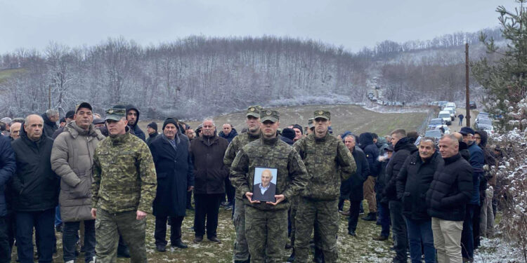 Me Ndërime, Pėrgëzohet Ati i Çalit: Specialja Sia Lejoi Vizitën
