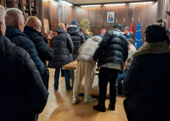 Më shumë se 7 mijë mërgimtarë kanë votuar deri në orën 13:00.