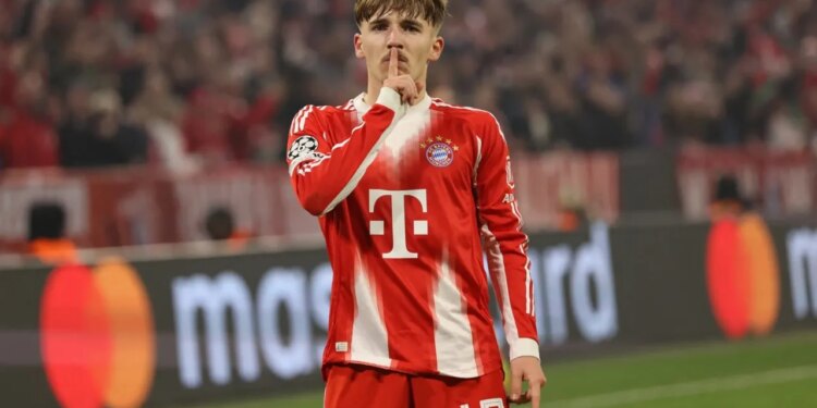 “Messi gjerman” po impresionon Europën, 17-vjeçari i Bayernit thyen të gjitha rekordet në Champions/ Kane: Duhet të jetë pjesë e Botërorit