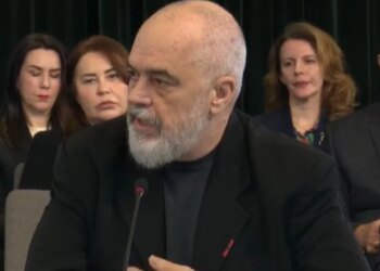 Ministrat dhe sekretarët e përgjithshëm që nuk ofrojnë informacion do të sanksionohen", thotë Rama: "Këtë e bëmë me deputetët që parkonin në trotuare dhe funksionoi.