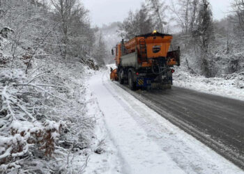 Ministria e Pescaches në gatishmëri për pastrimin dhe kriposjen e rrugëve pas stuhive të borës