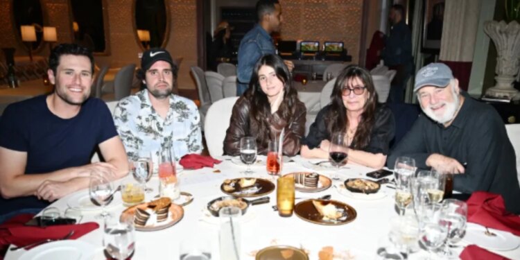 “Na duhen të gjithë fëmijët, përfshirë ata të këqijtë”/ Dyshohet se djali i vrau me thikë në një mënyrë të tmerrshme, deklarata shqetësuese e një regjisor të njohur nga Hollywoodi.